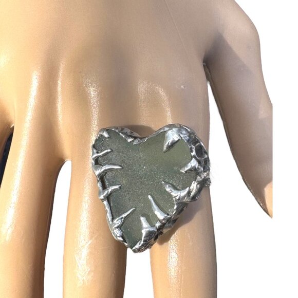Heart of the Sea Heart Shaped Sea Glass Silver Blend Artisan Ring Size 8 - Picture 8 of 15